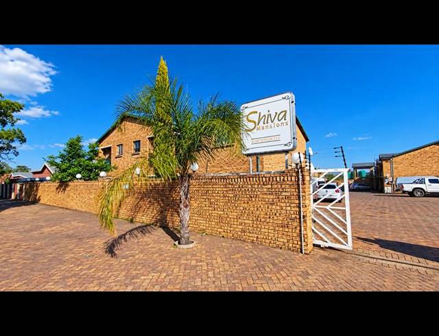 3 BEDROOM APARTMENT FOR SALE IN NEWCASTLE CBD